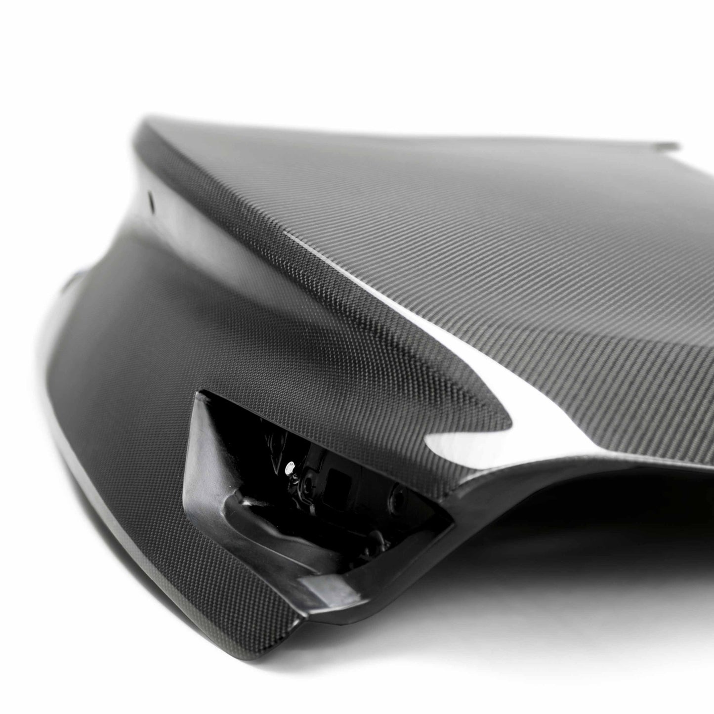 Seibon OEM-STYLE CARBON FIBER TRUNK LID FOR 2017-2020 INFINITI Q60 COUPE