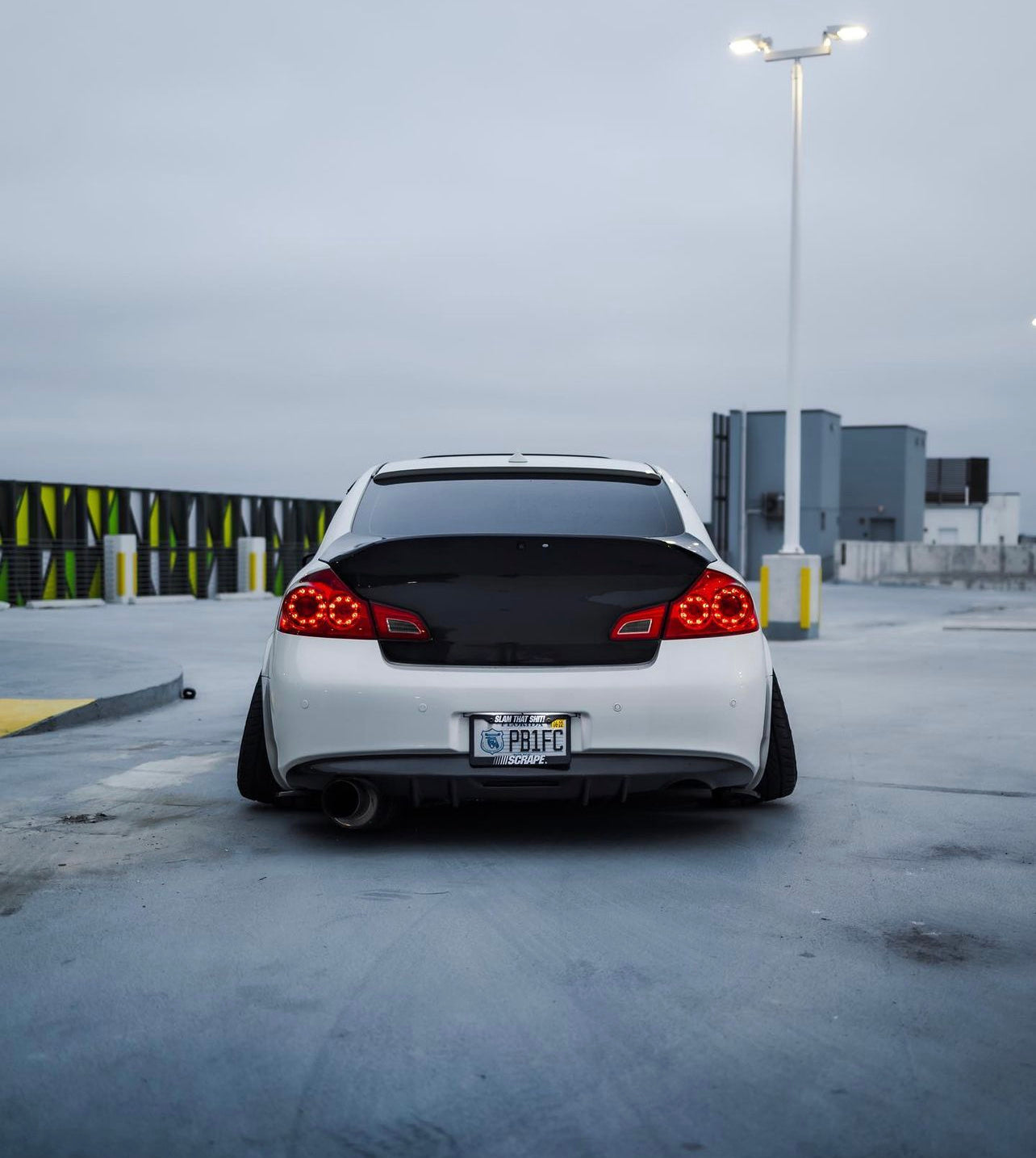 2007 + INFINITI G SEDAN BELLA DUCKBILL TRUNK